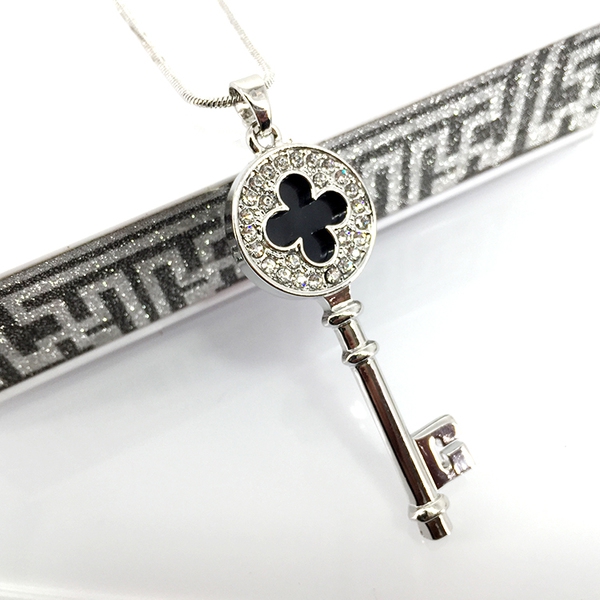 Γυναικεία κολιέ σε μπλε, ασημί και μαύρο - 23 διαφορετικά μοντέλα