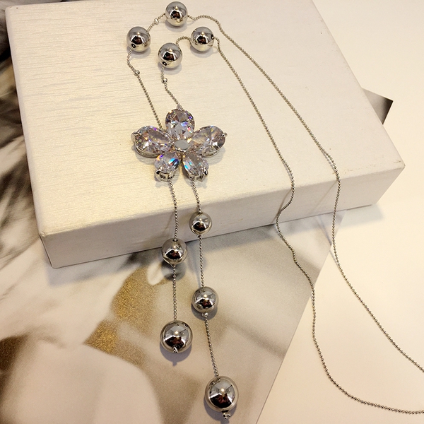 Γυναικεία κολιέ σε μπλε, ασημί και μαύρο - 23 διαφορετικά μοντέλα