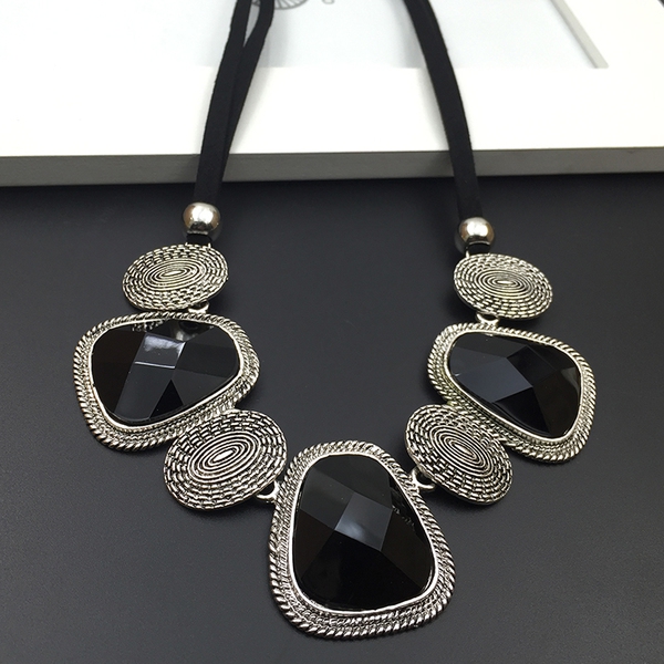 Γυναικείο ολιέ με μαύρους κρυστάλλους σε 2 μοντέλα - κανονικό μέγεθος