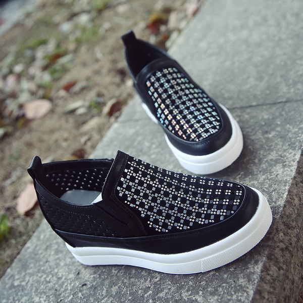 Дамски дишащи кецове в няколко различни цвята подходящи за пролетта и есента - 11 модела