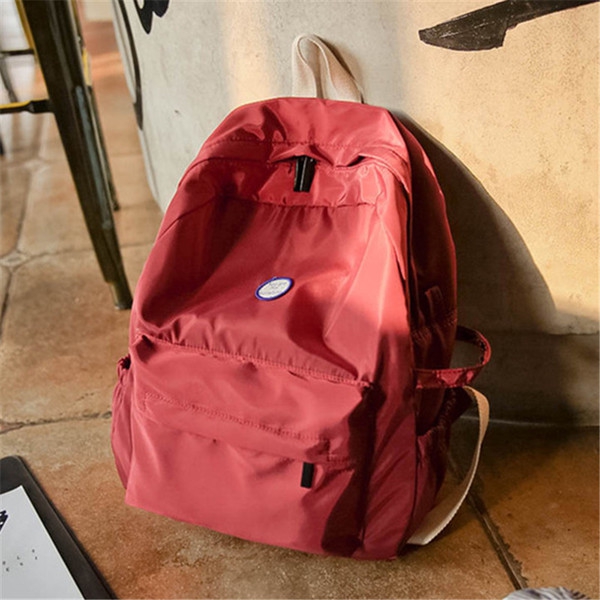 Дамска раница подходяща за ежедневие и пътуване в 6 различни цветови модела