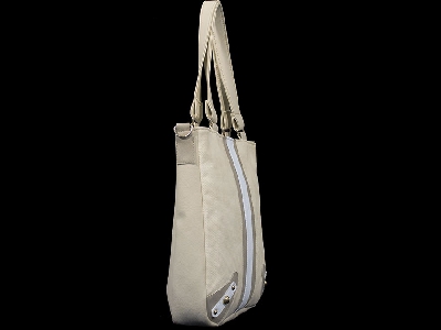 Дамска чанта от еко кожа в цветови дизайн в комбинация от бежово и бяло и българско производство