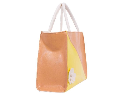 Дамска чанта в свеж цветист модел жълтокафява от еко кожа БГ производство