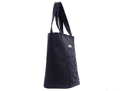 Дамски чанти от еко кожа и лачени 3 модела черни и комбинация от тъмносини и бели цветове произведено в България