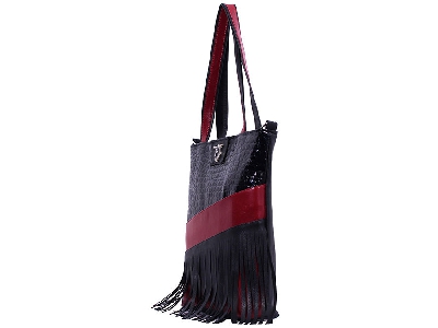 Дамски нови български чанти с ресни 4 лачени модела от еко кожа черни, тъмносини, бежови