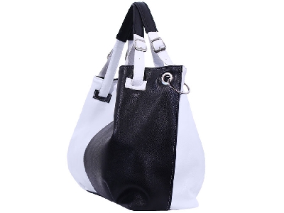 Дамски чанти от изкуствена кожа в два модела тъмнокафяв и бежов, и модел в съчетание черно и бяло 