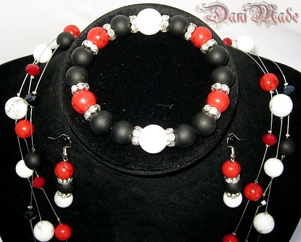 Ръчно изработен комплект бижута от естествени камъни