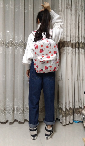 Ученическа раница с мека повърхност за момичета - черна, бяла и розова с ягодки - височина:40 см, дължина 30 см