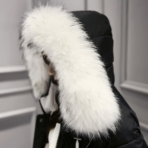 Уникално дамско дълго зимно яке с бяла пухена качулка в черен и сив модел 