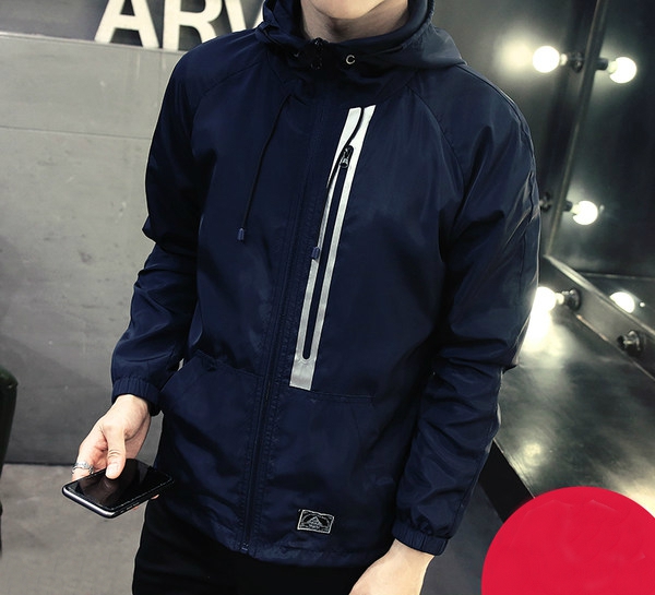 Мъжки пролетно-есенни якета в много различни модели и цветове подходящи за ежедневие