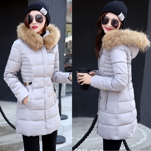 Дамски зимни дълги якета в четири цвята с качулка с пух.