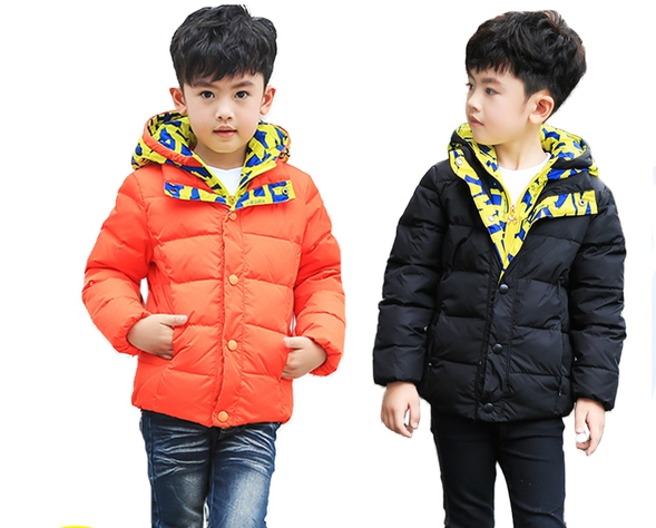 Παιδικά χειμωνιάτικα μπουφάν για αγόρια - μονόχρωμα και με σχέδια