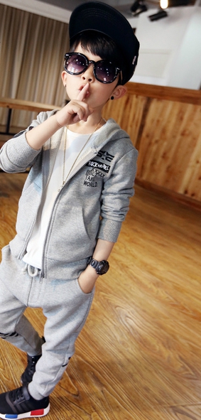 Момчешки есенен комплект в сиво и черно