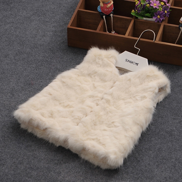 Елеци за момичета с различен вид и дължина на косъма 