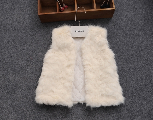 Елеци за момичета с различен вид и дължина на косъма 