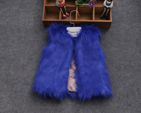 Елеци за момичета с различен вид и дължина на косъма 