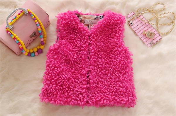 Елеци за момичета с различен вид и дължина на косъма 