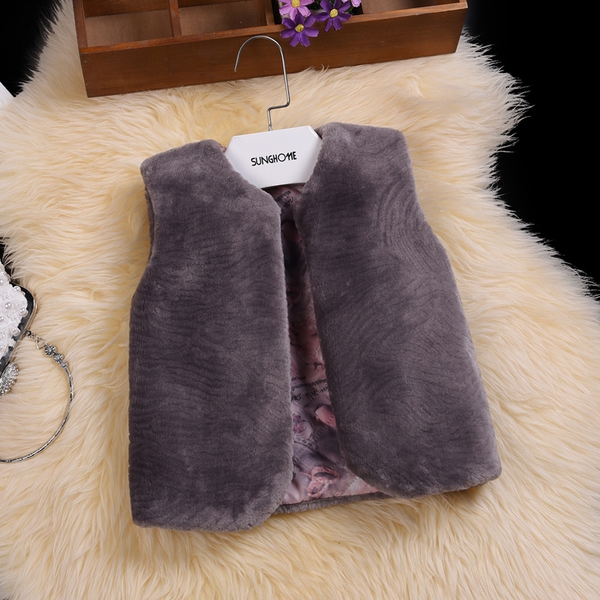 Елеци за момичета с различен вид и дължина на косъма 