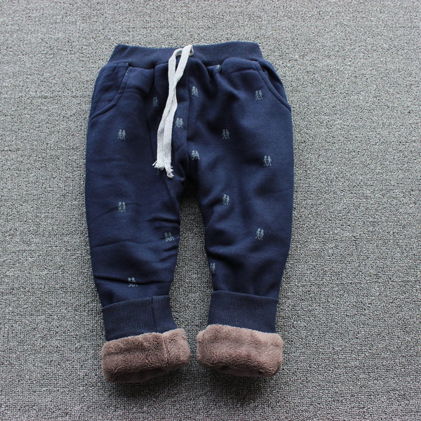 Детски зимни панталони за момчета в 17 различни модела.