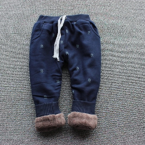 Детски зимни панталони за момчета в 17 различни модела.