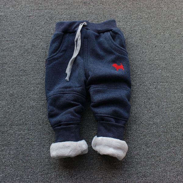 Детски зимни панталони за момчета в 17 различни модела.