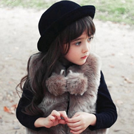 Детски пухен елек в бял и кафяв цвят