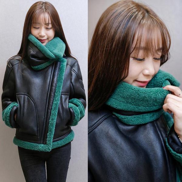 Дамско късо зимно яке от изкуствена кожа и топла подплата 