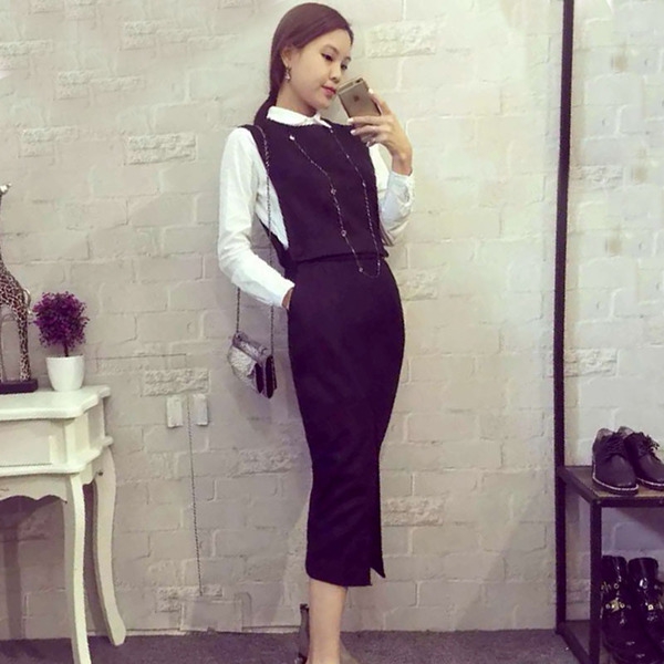 Λεπτό  γυναικείο σετ από τρία μέρη  σε πορτοκαλί και μαύρο χρώμα.