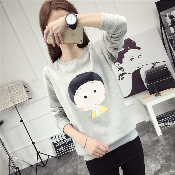 T-shirt σε διάφορα χρώματα και διάφορες κινούμενες εικόνες