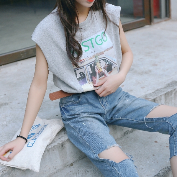 Модерни дамски потници с различни цветове и мотиви. 