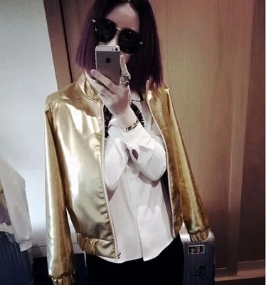 Ефектни есенни якета в златисто и сребристо.