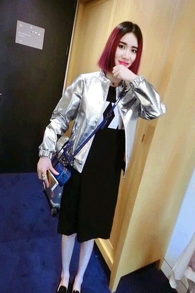 Ефектни есенни якета в златисто и сребристо.