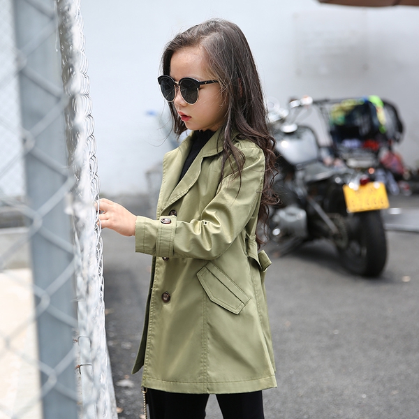 Παιδικά φθινοπωρινά παλτά για μικρές κυρίες σε δέκα ζεστά χρώματα.