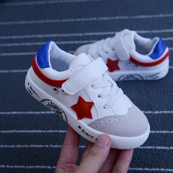 Παιδικά πάνινα παπούτσια για κορίτσια και αγόρια.