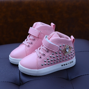 Παιδικά δερμάτινα παπούτσια για κορίτσια σε άσπρο, κόκκινο και ροζ χρώμα