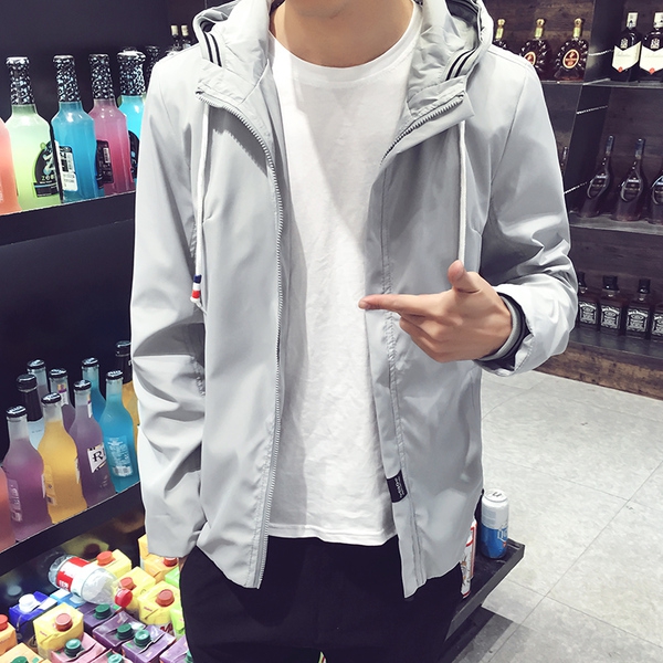 Λεπτά ανδρικά  μπουφάν  για το φθινόπωρο με κουκούλα - 4 μοντέλα