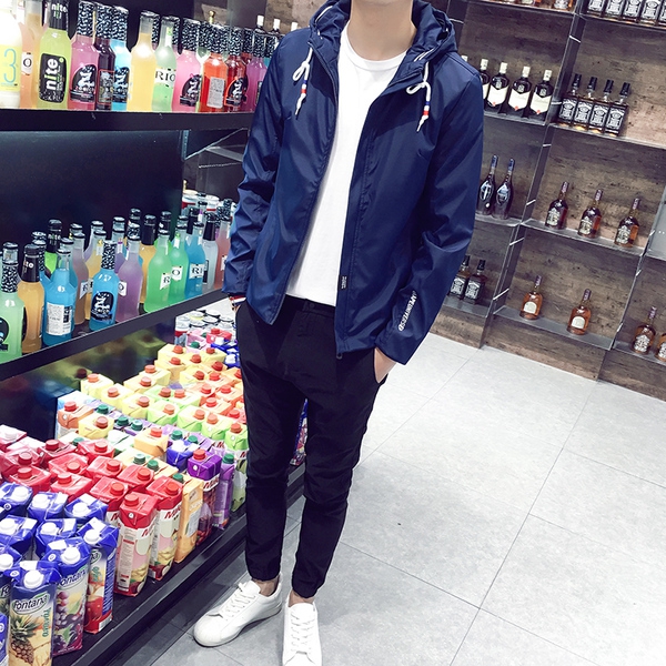 Λεπτά ανδρικά  μπουφάν  για το φθινόπωρο με κουκούλα - 4 μοντέλα