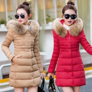 Зимни дълги дамски якета в пет цвята с качулка и пух.