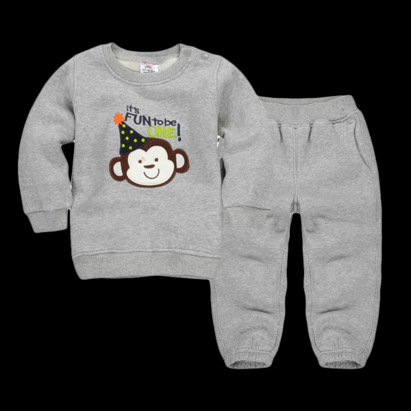 Детски зимни комплекти от две части с 13 различни анимационни мотива.