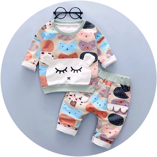 Детски комплекти в свежи етно мотиви в два цвята.