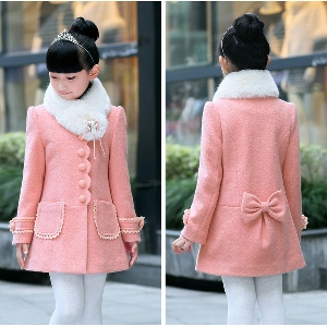 Παιδικό παλτό για το  χειμώνα παλτό σε δύο χρώματα ροζ και κόκκινο με όμορφο γιακά με γούνα
