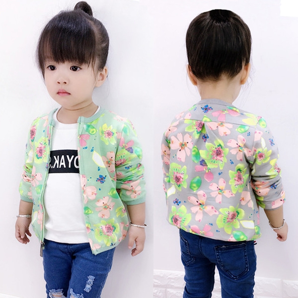 Пролетни якета за момичета в зелено и сиво с цветя.