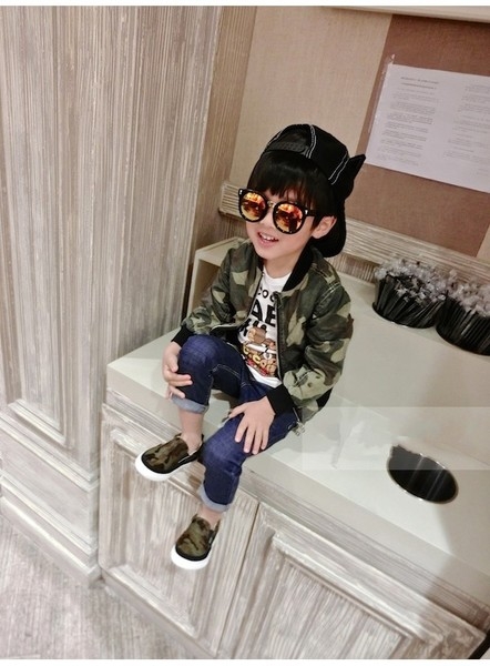 Модерно есенно камуфлажно яке за момчета .