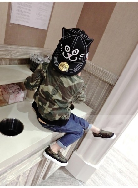 Модерно есенно камуфлажно яке за момчета .