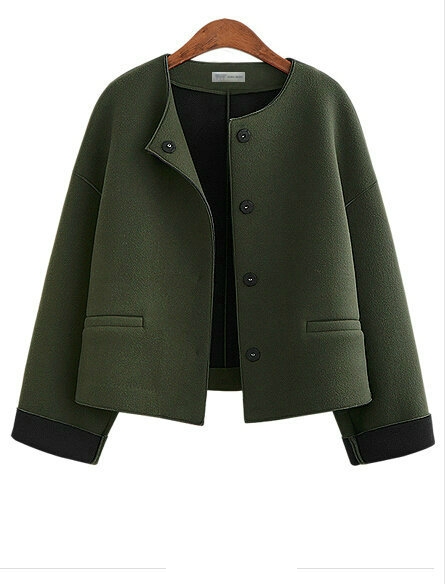 Елегантно дамско палто в широк стил