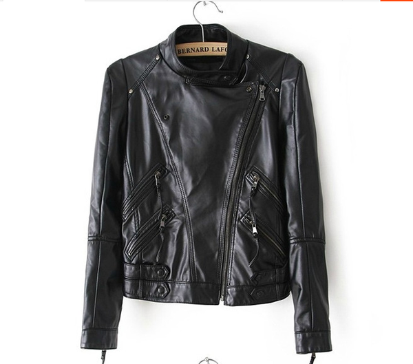 Дамско яке от изкуствена кожа в класическо черно с много ципове