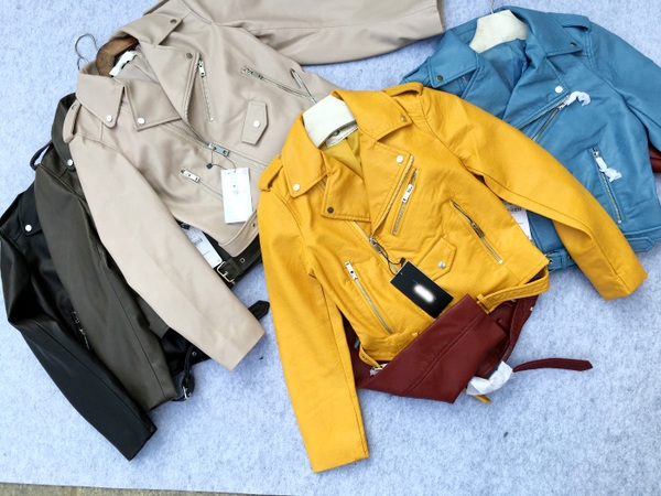 Женско кожено яке от изкуствена кожа в няколко цвята - червено, жълто и черно - Слим. 