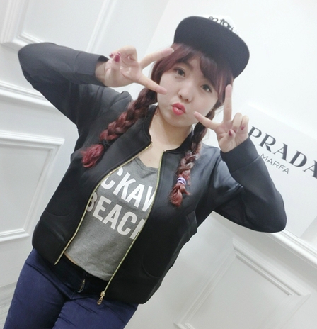 Спортно бейзболно дамско яке в свежи цветове 