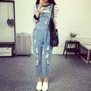 Стилен дамски широк гащеризон накъсан 1 модел