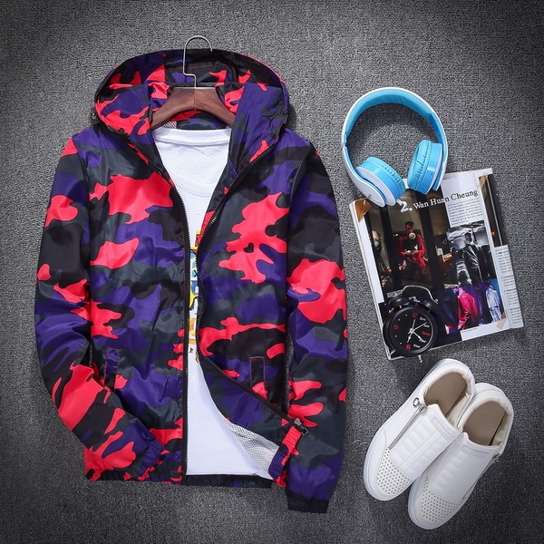 Ανδρικό  καμουφλάζ μπουφάν με διαφορετικά πρότυπα